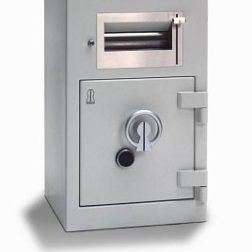 Deposit safes and -lockers